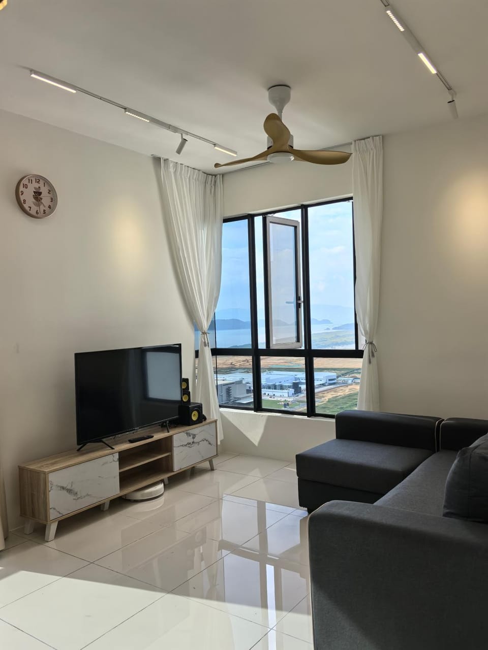 Batu Kawan Sunset Seaview Condo near Ikea & Design Village Apartment in Penang