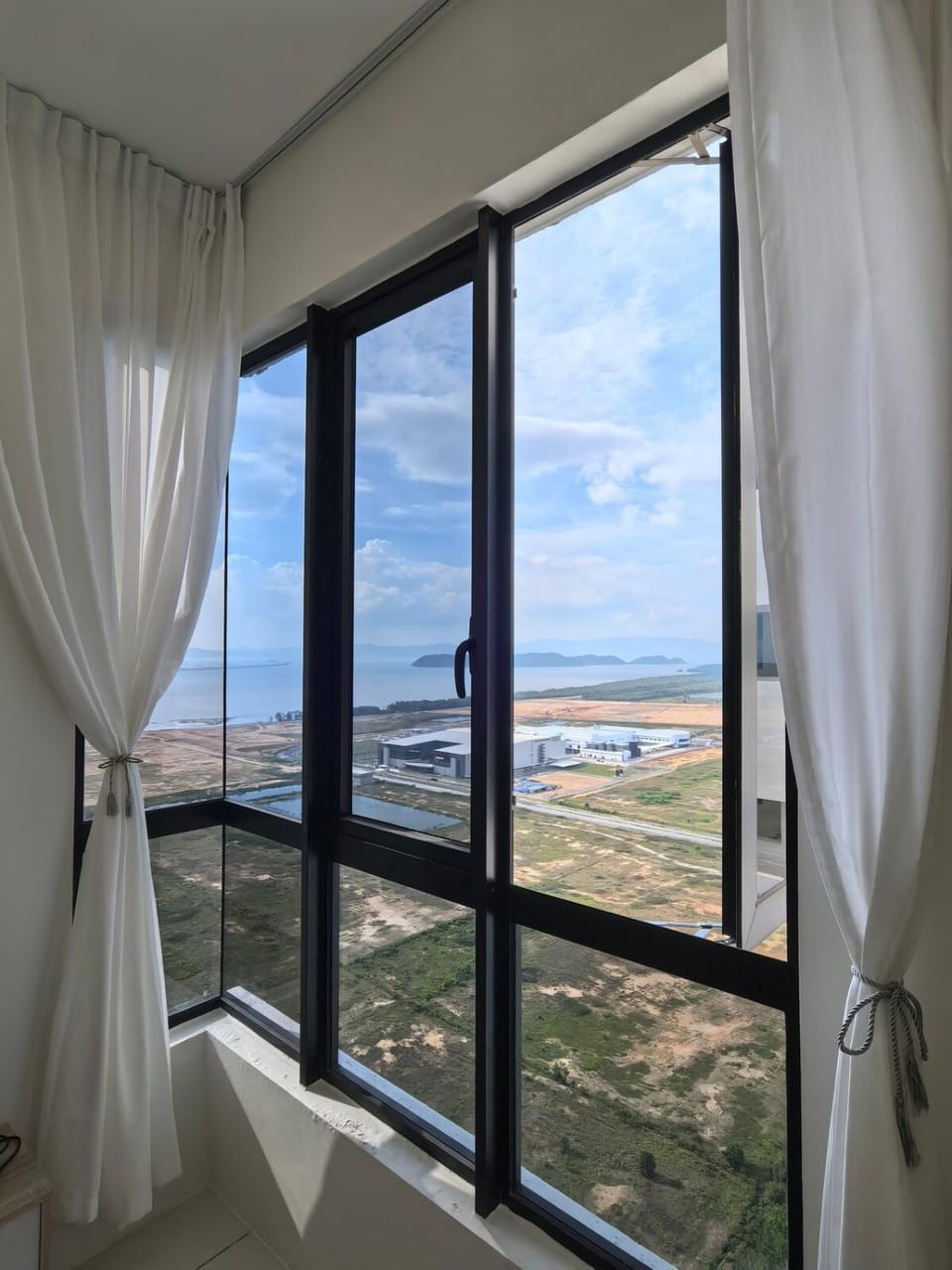 Batu Kawan Sunset Seaview Condo near Ikea & Design Village Apartment in Penang