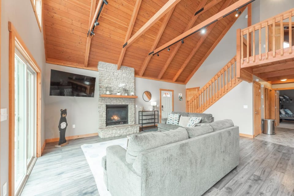 Dunshire Chalet House in Deep Creek Lake