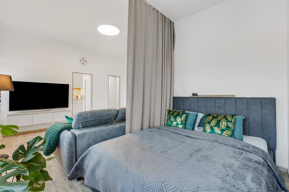 TV and multimedia, Living room, Bedroom