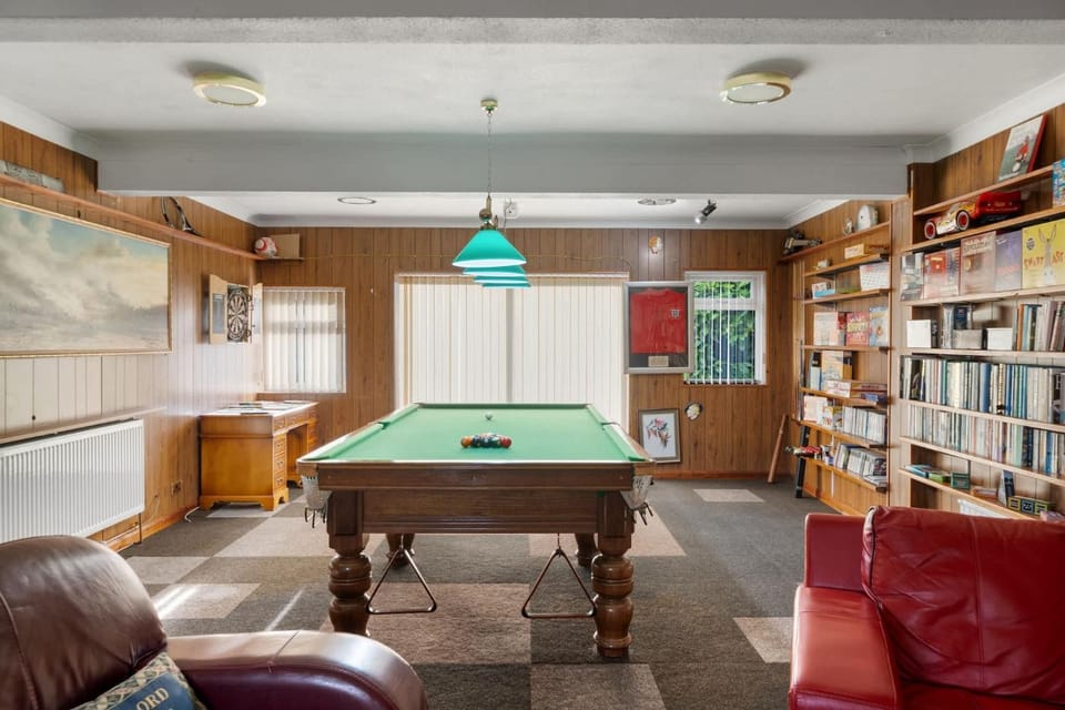 Spacious House - Pool Games Room Private Parking House in Dawlish