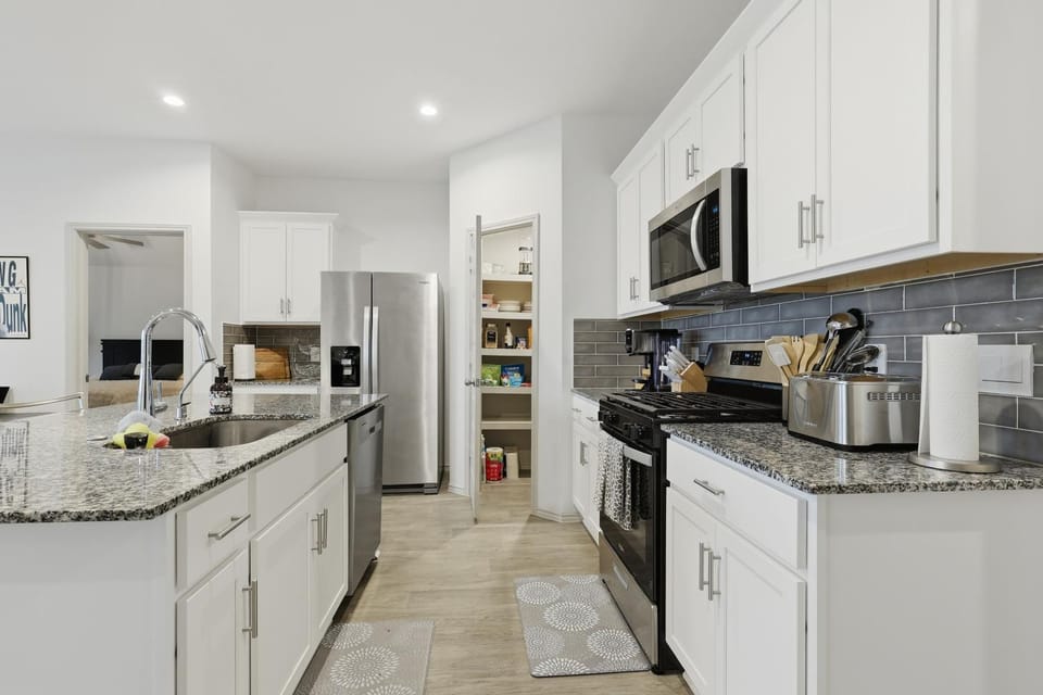 Sunset Creek Sanctuary - Spacious Family Home House in Rosenberg