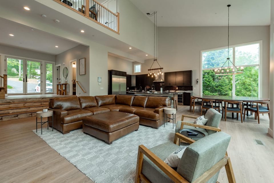 Edgewater Escape House in McHenry