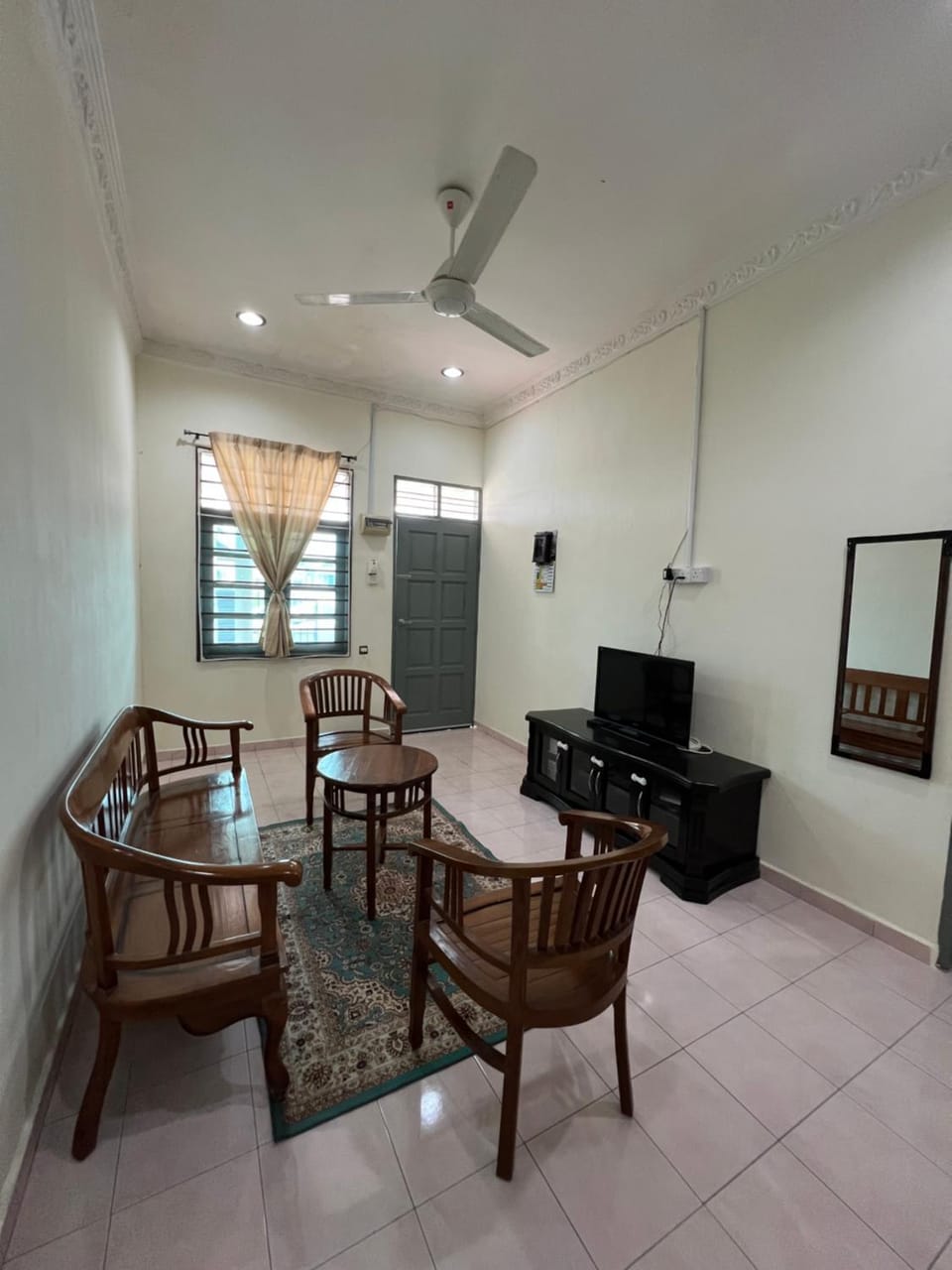 TV and multimedia, Living room, Seating area