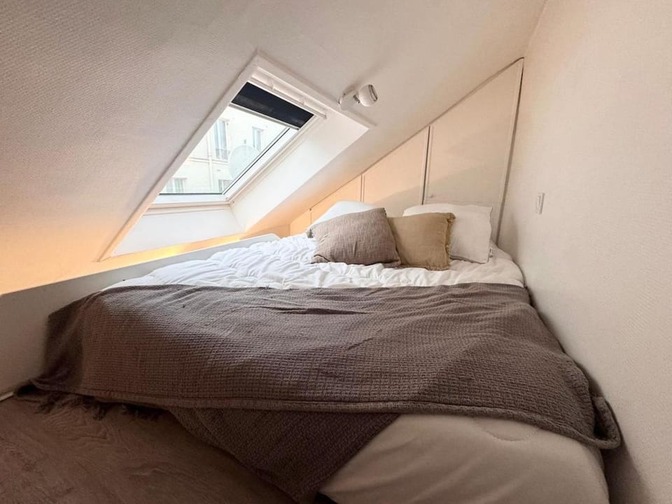 Cosy Loft Duplex for Couples - Great Location Apartment in Paris