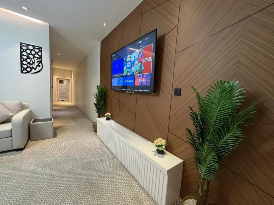 TV and multimedia, Seating area