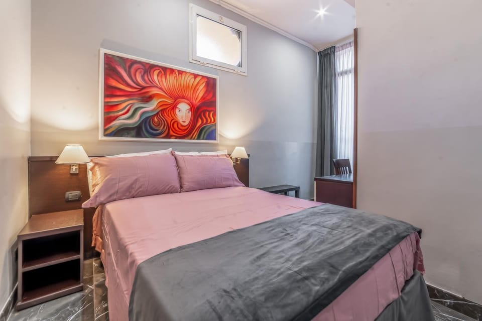 Bed, Photo of the whole room, Bedroom, air conditioner