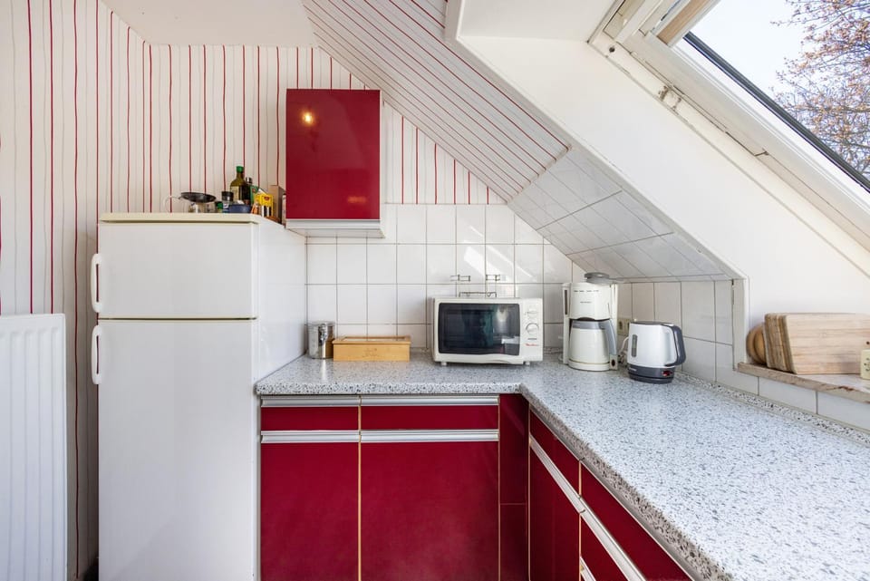 Property building, Kitchen or kitchenette, Living room