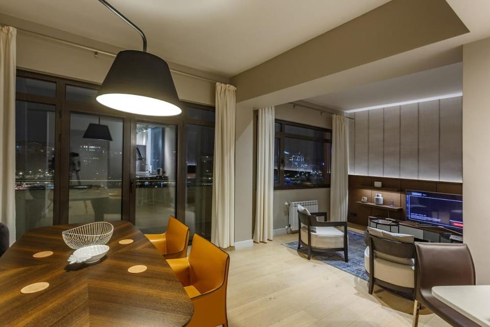 Seating area, Dinner