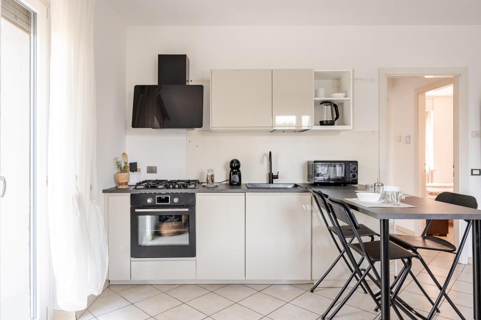 Kitchen or kitchenette, microwave, oven