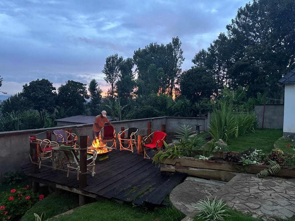 Staff, Natural landscape, Garden, Balcony/Terrace, Garden view, Sunset, fireplace