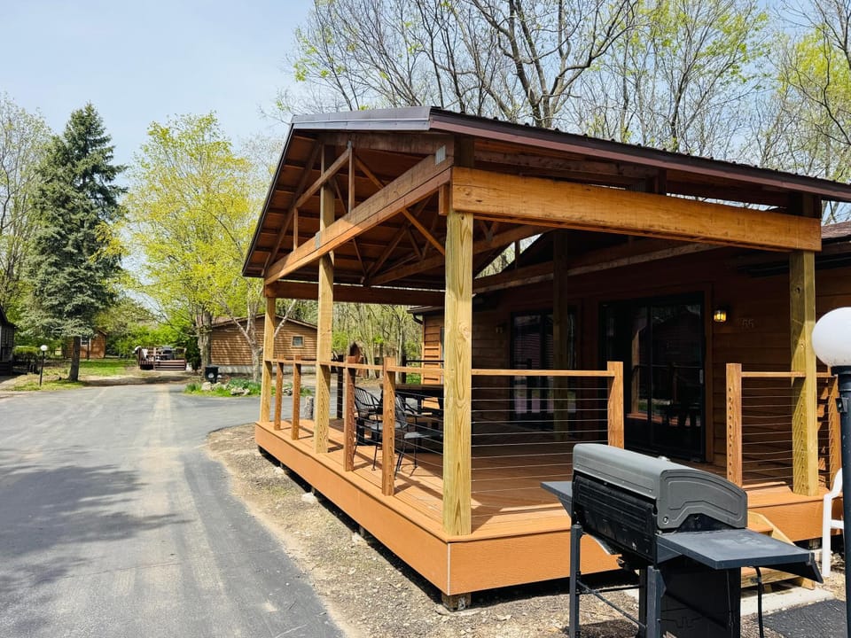 Put-in-Bay Island Club #55 House in South Bass Island