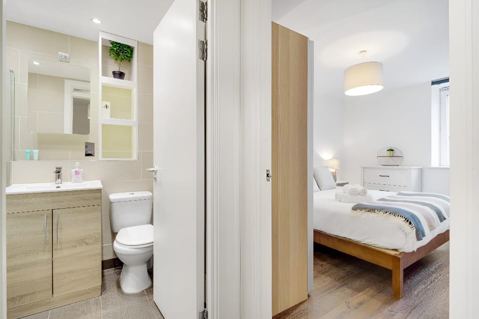 Bathroom, Bedroom