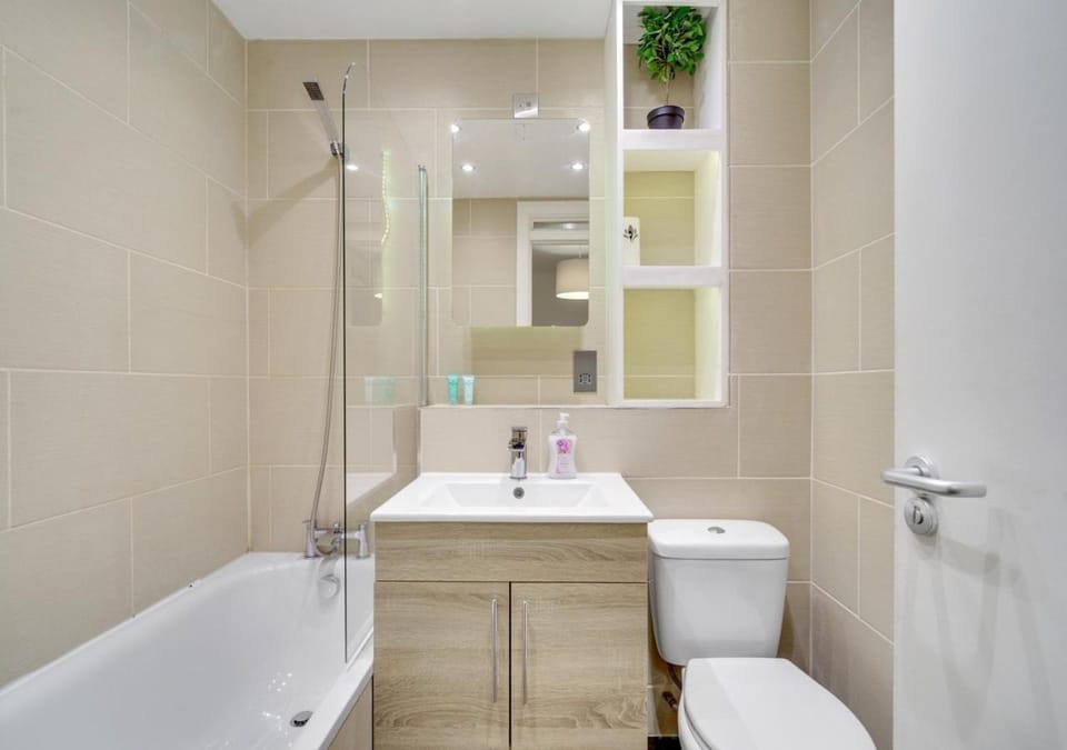 Toilet, Bathroom, Bath