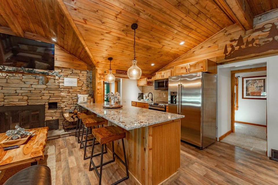 Fireside Cabin Cabin in Deep Creek Lake