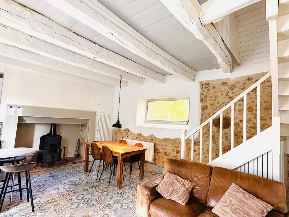 Les Deux Canards Perdus House in Nouvelle-Aquitaine