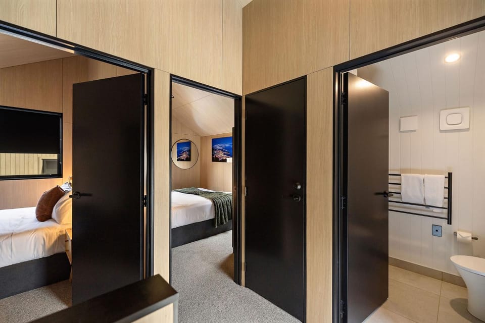 Bed, Bathroom, Bedroom