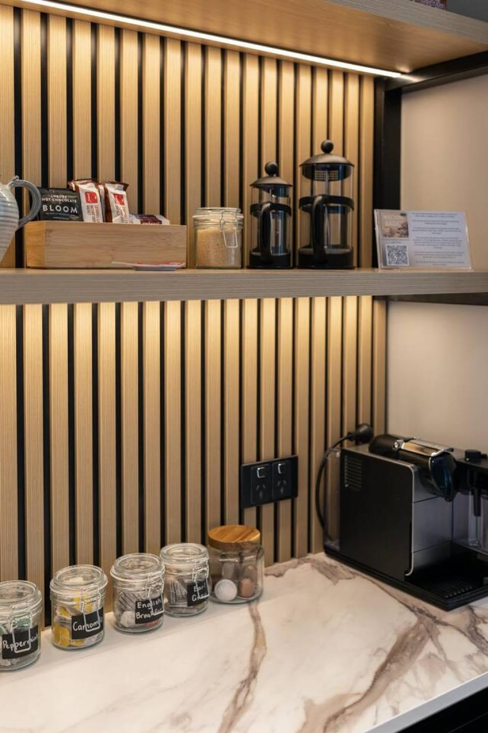 Coffee/tea facilities, Kitchen or kitchenette