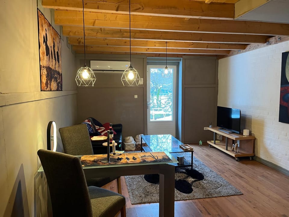 Lucky luke's hideaway Apartment in Roggel