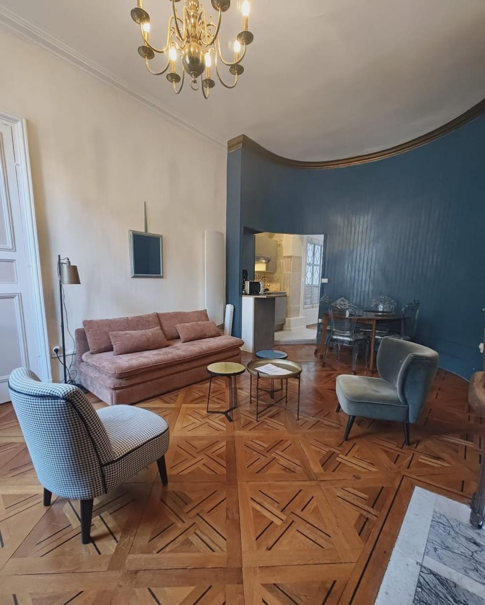 Le Royal Dijonnais - Centre Ville Apartment in Dijon