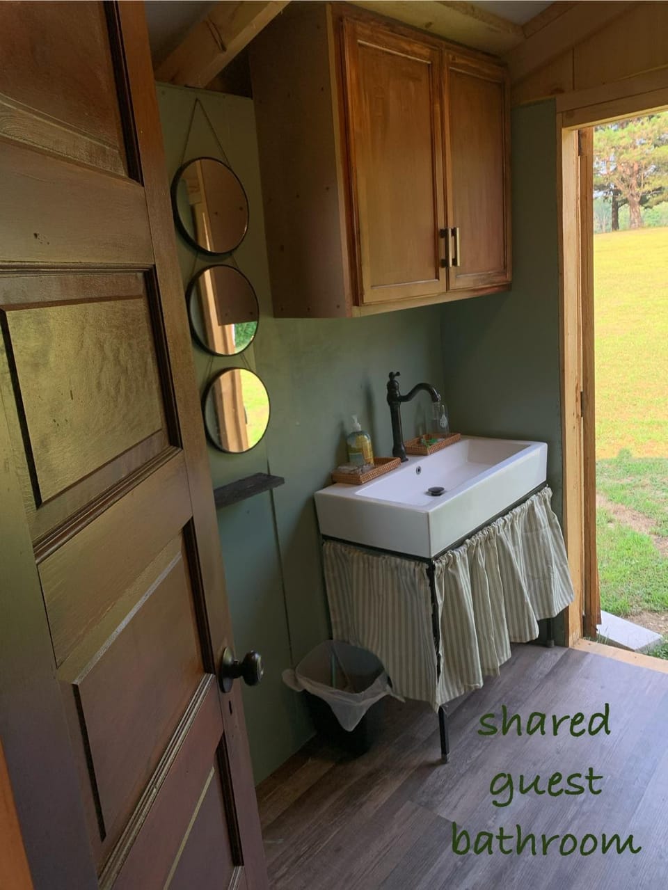 Campsite Retreat with hostel cabin Cabin in Lake Erie