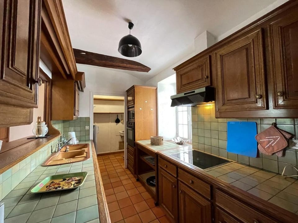 Kitchen or kitchenette, oven, stove, kitchen
