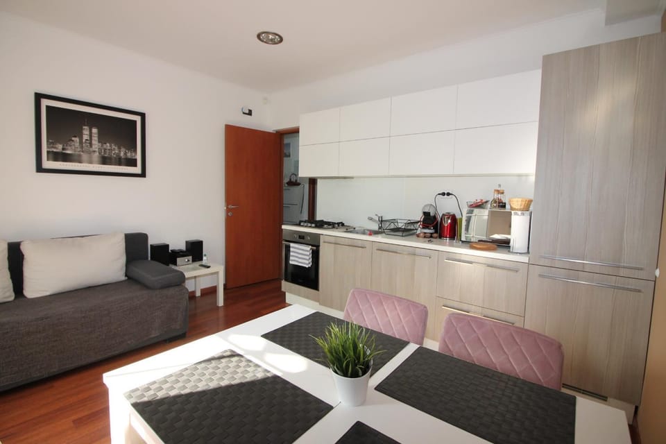 Living room, Dining area, kitchen