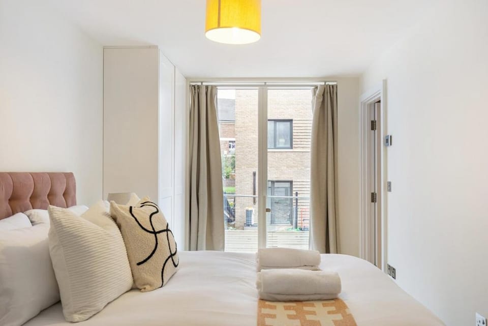 Clapham North Dream Apartment in London