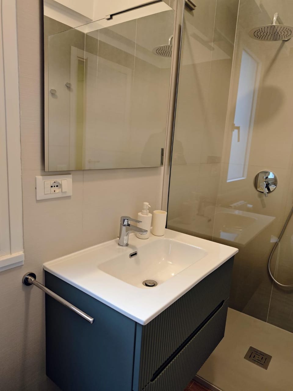 Shower, Bathroom