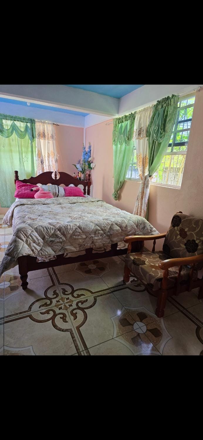 Versha's paradise Villa in Portsmouth