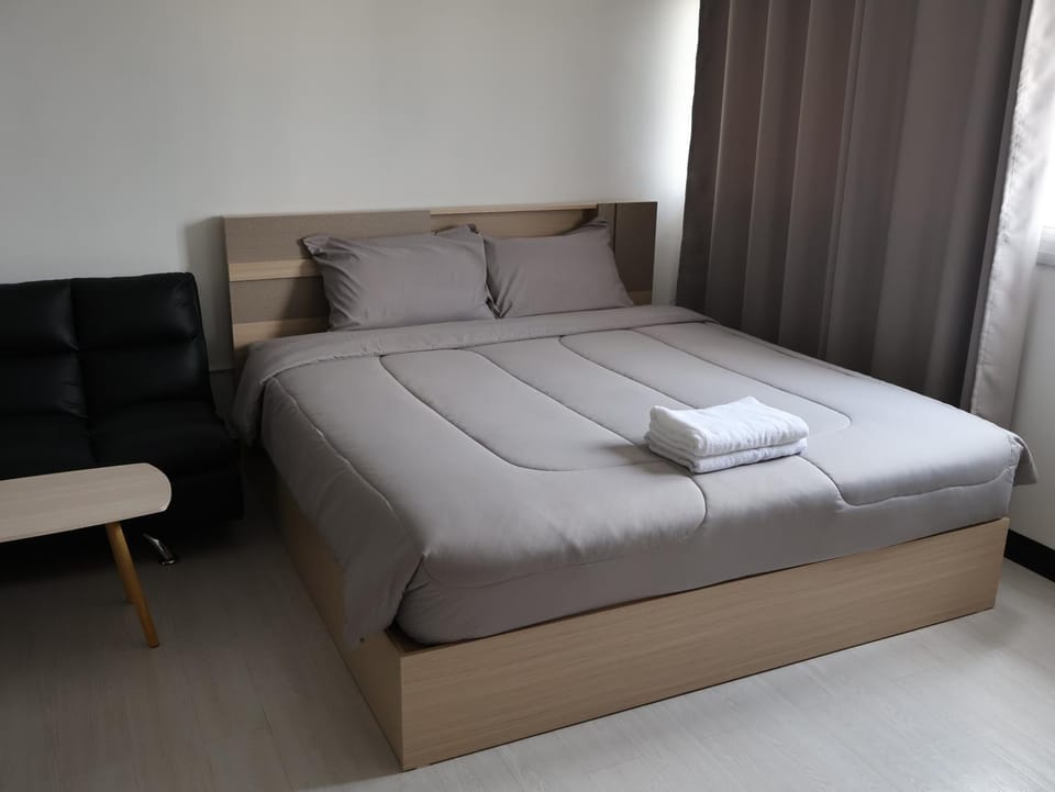 Hi Impact Muangthong T9 Apartment in Bangkok
