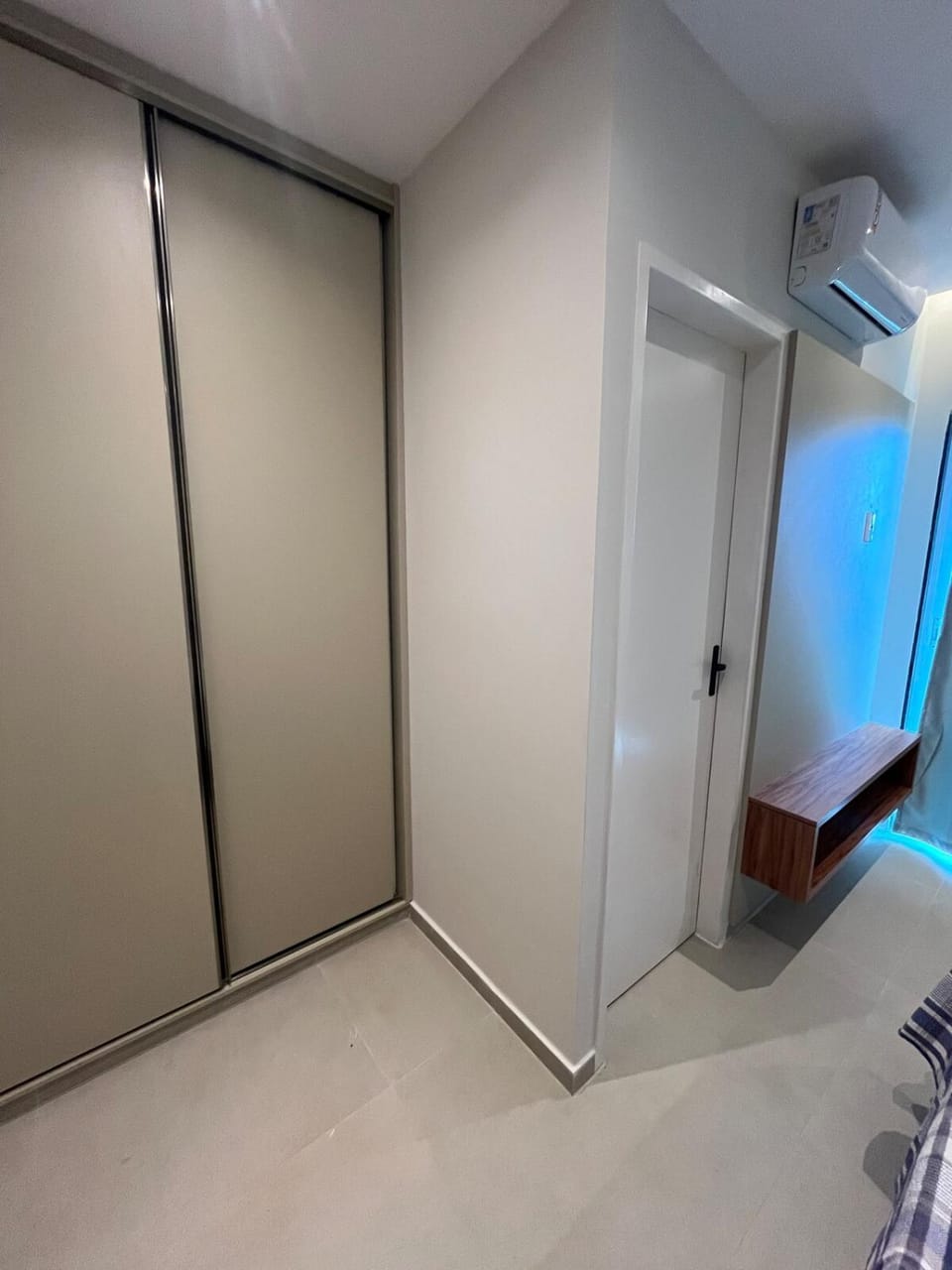 Bedroom, wardrobe