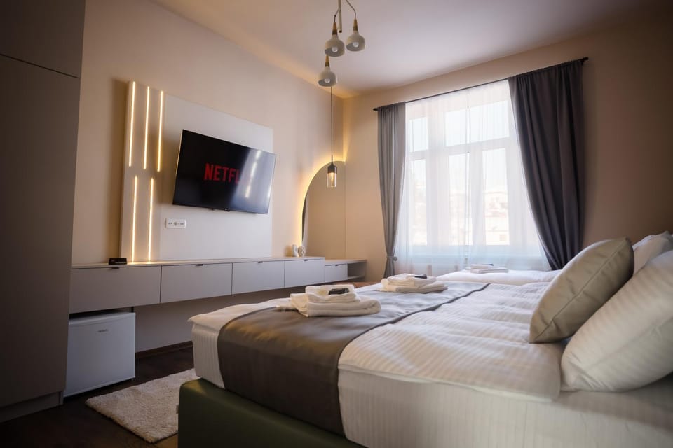 Bed, Bedroom, internet