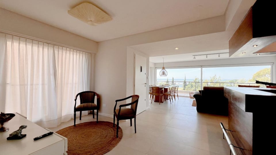 Living room, Seating area, Dining area, kitchen