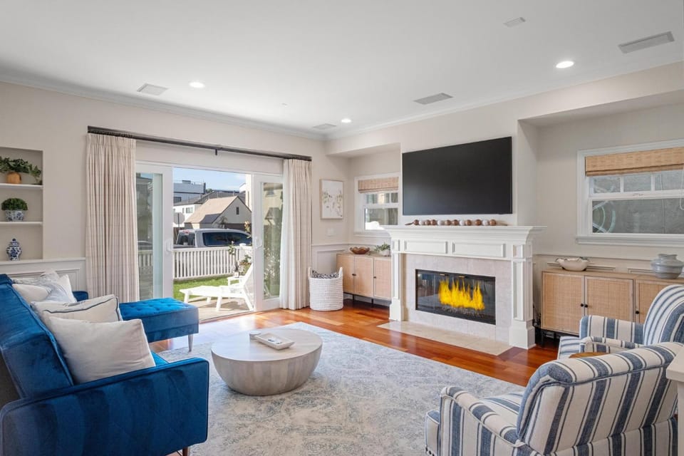 4br Beach House Steps from Beach with AC Parking BBQ House in Hermosa Beach