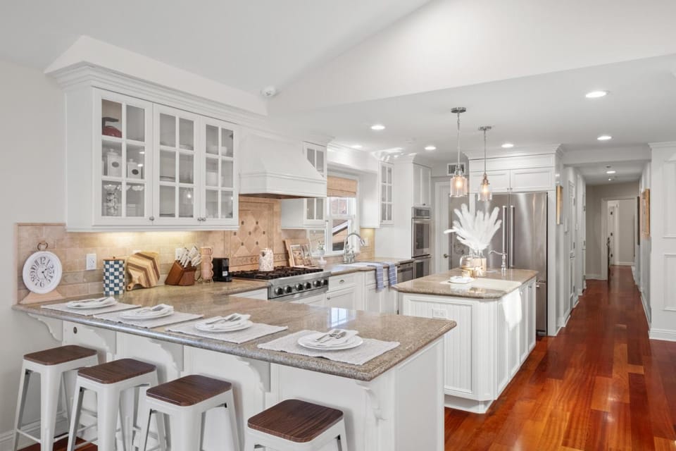 4br Beach House Steps from Beach with AC Parking BBQ House in Hermosa Beach