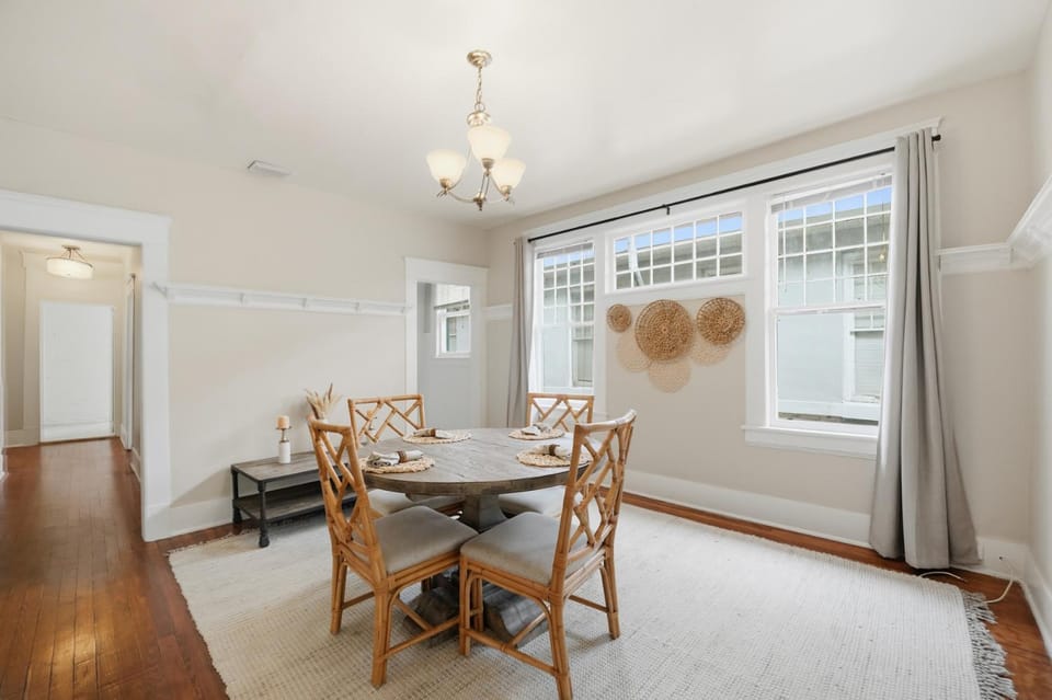 Peaceful Springfield Unit w Skyline Patio & AC Apartment in Jacksonville