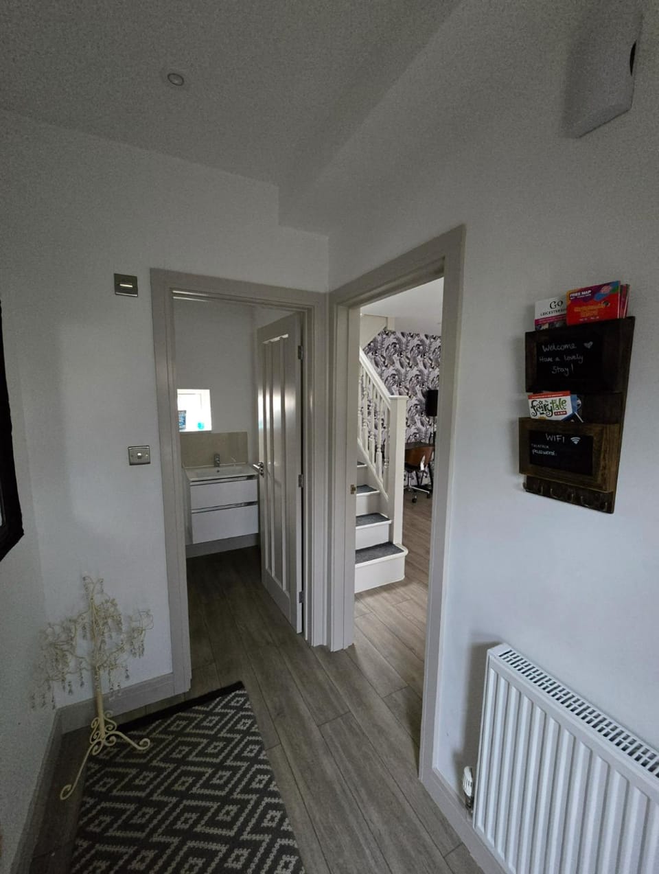 Modern Two-Bedroom House - Free Parking House in Oxford
