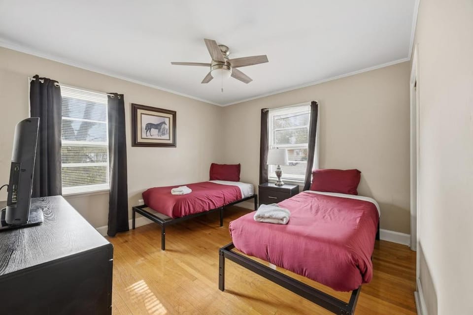 3BR Near Cape Fear Valley Med Ctr & Fort Liberty House in Fayetteville