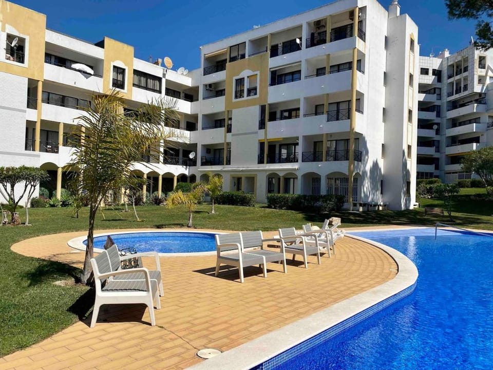 Pure Vilamoura 2 bedrooms with pool Apartment in Quarteira