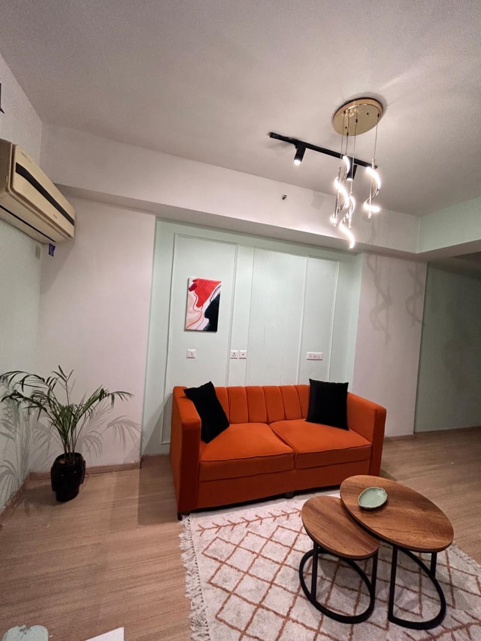 Booze & Beds Apartment in Lucknow