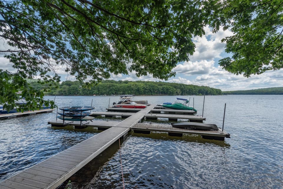 Swimming Bear Lodge House in Deep Creek Lake