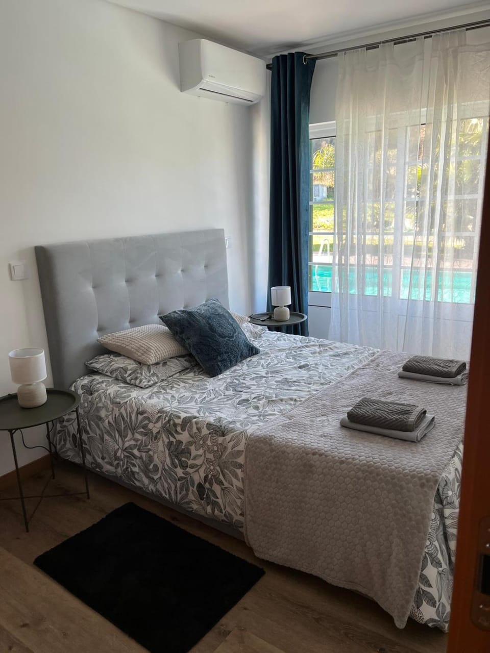 Bed, Photo of the whole room, Bedroom, Pool view, towels