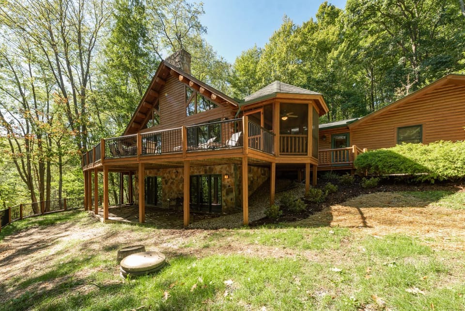 Good Vibrations House in Deep Creek Lake