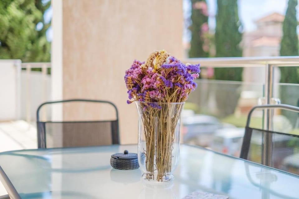 Luxury Apartment at Elysia Park, Pool, Spa, Balcony Apartment in Yeroskipou