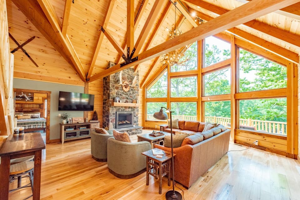 Great Escape Lodge House in Deep Creek Lake