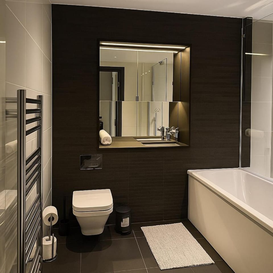 Canary Wharf Iconic London Skyline View Apartment in London