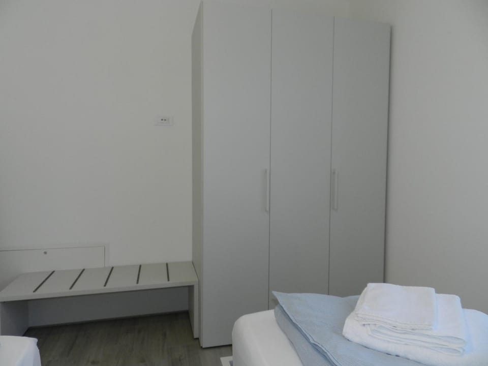 Bedroom, wardrobe