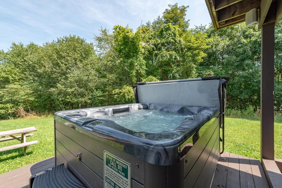 Happy Hoursss....Hideaway House in Deep Creek Lake