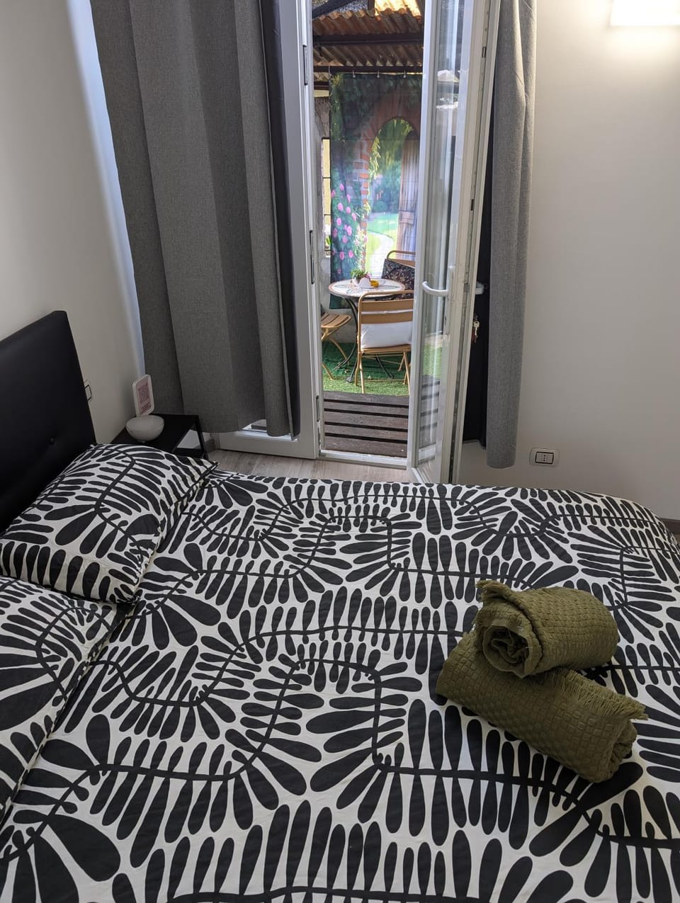 Bed, Bedroom
